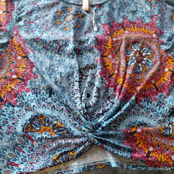 Jenkesi Women's Blue Artsy Mandala Print Twist Front Crop Top Size M - Picture 7 of 11